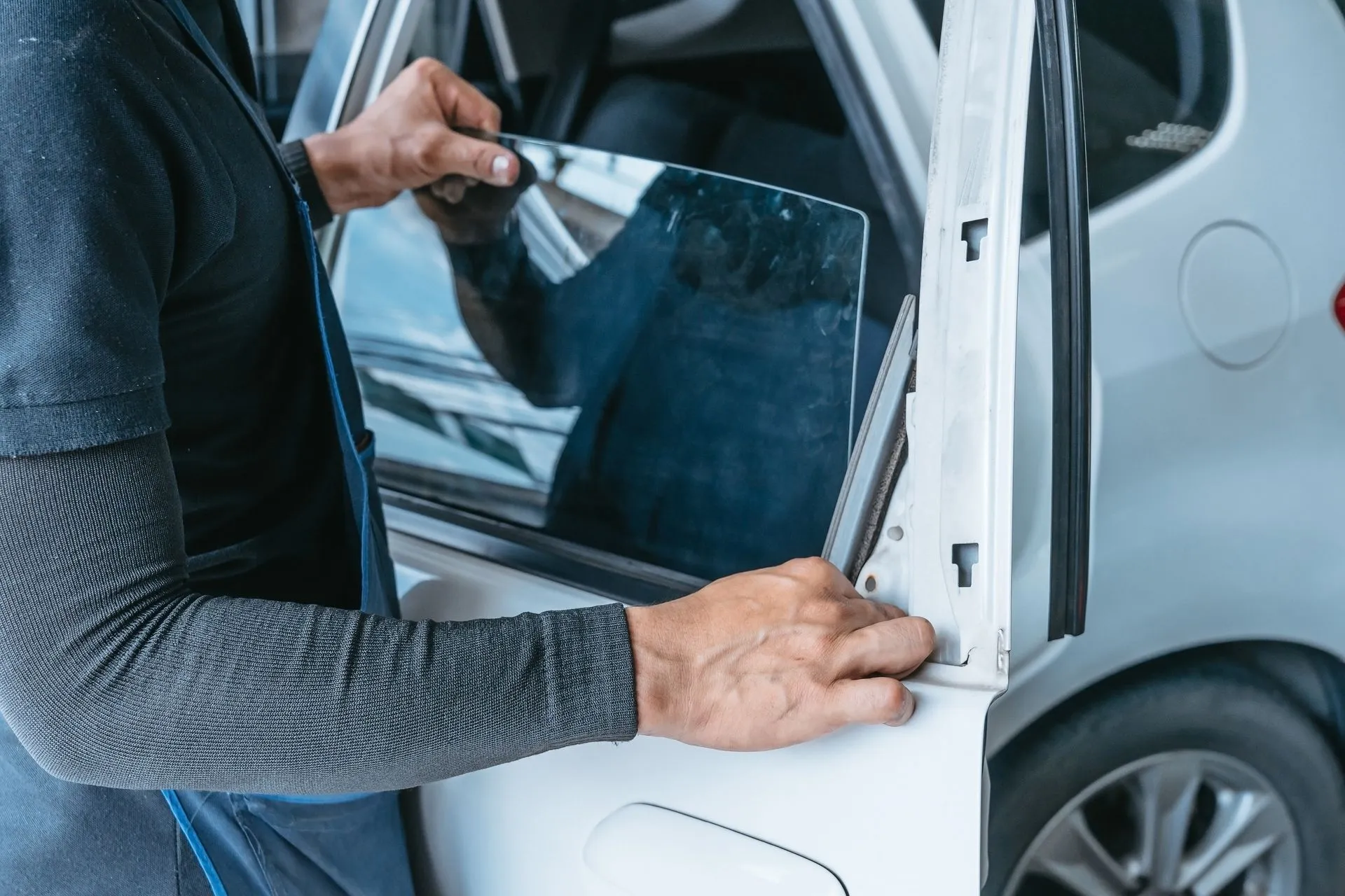 Is Auto Glass Repair in Boerne, TX Really Necessary for Small Cracks?